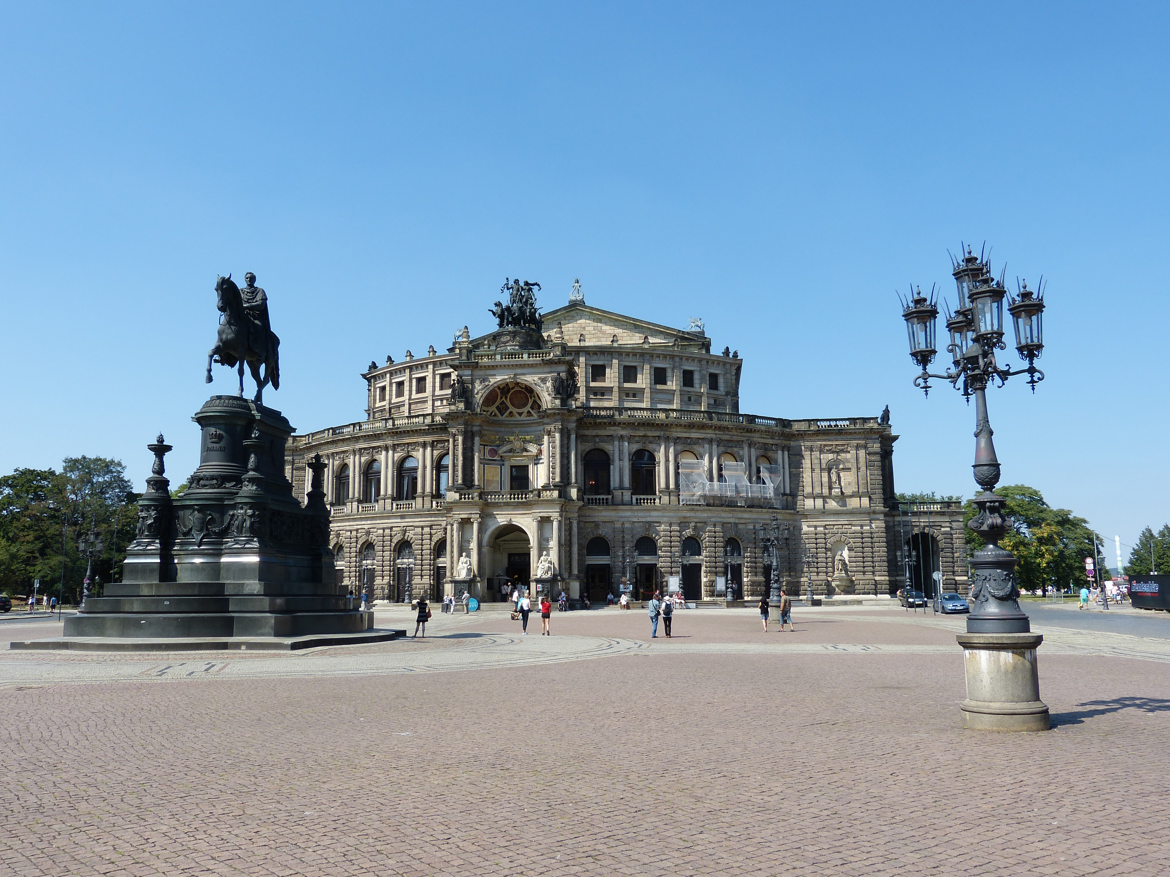 Camping in der Nähe von Dresden - Semperoper Dresden